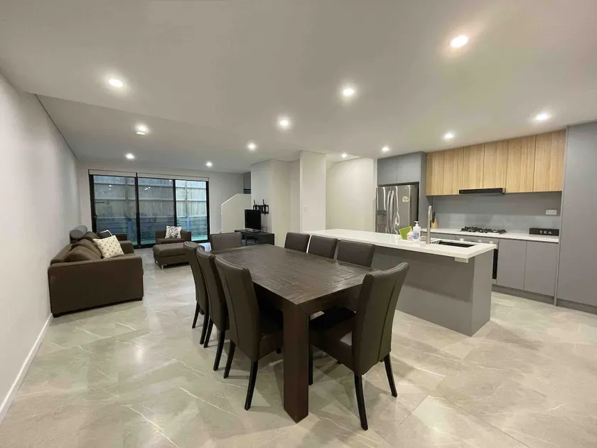 New stylish Townhouse in Burwood - Image 1