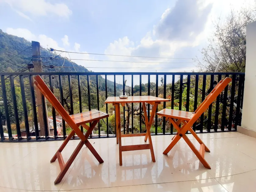 Beautiful House In Woods | 3 Beds |Food | Balcony - Image 1