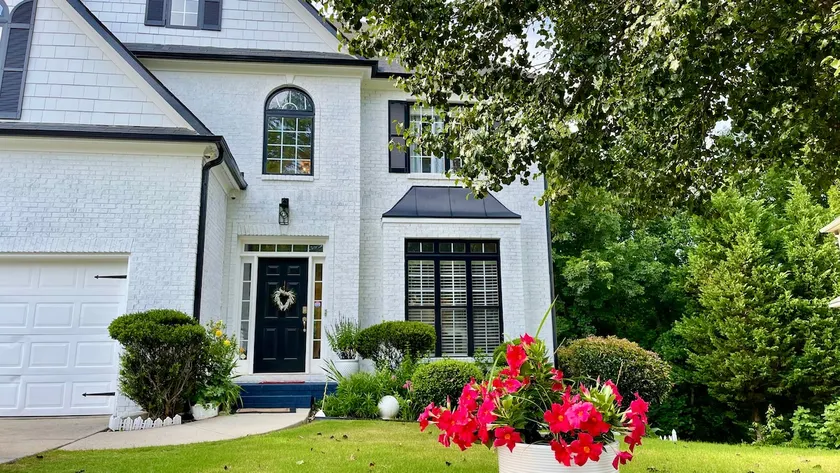 Dream mansion located 20 minutes away from DTWN - Image 1