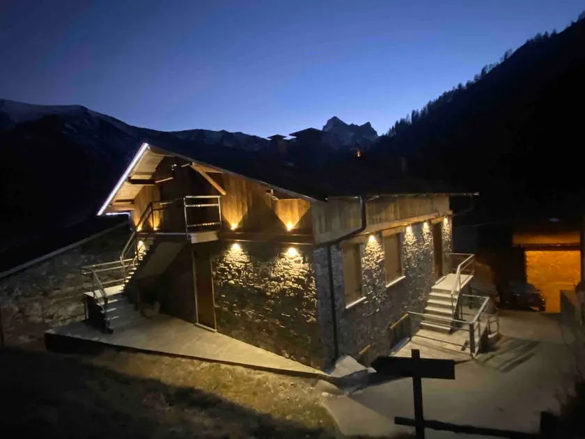Apartment | Mountain view - Image 1
