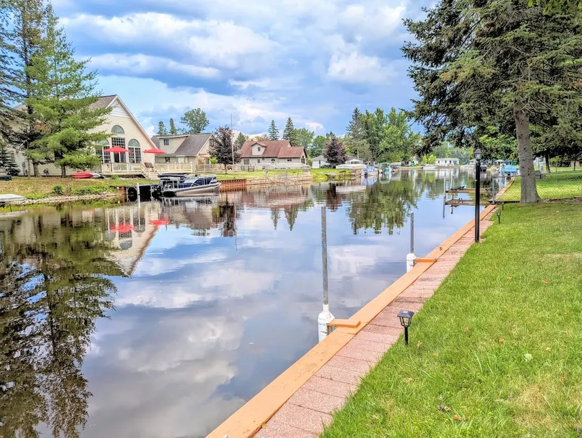 Updated Canal House - Image 1
