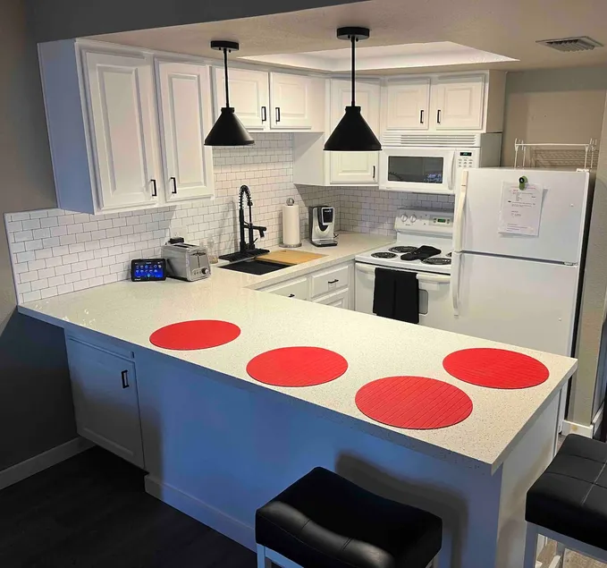 Newly Renovated, Comfortable & Beautiful Condo Near Fountain in Fountain Hills - Image 1