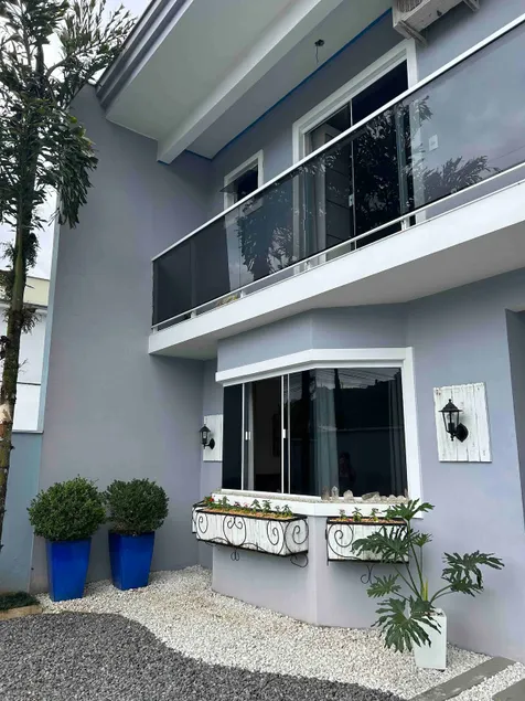 Retreat in the heart of Joinville - Image 1