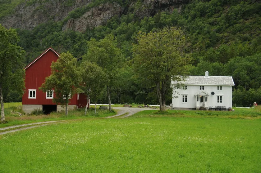 Dun holiday home, small farm on the island of Jøa. - Image 1