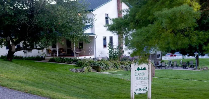 Country Pleasures Group Getaway - Image 1