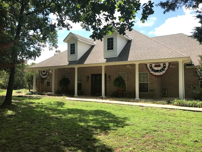 Gorgeous Home In Upscale Neighborhood - Room For The Whole Family 4 bedrooms! - Image 1