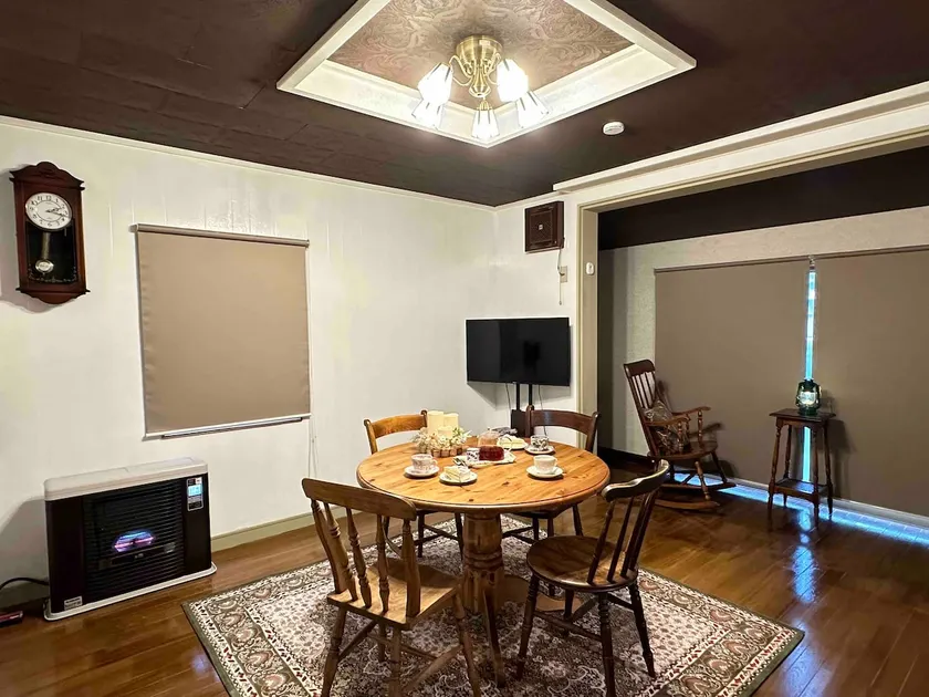 Private rental! The center of Kamishihoro Town! Restaurants, hot springs, and convenience stores are within a 5-minute walk. - Image 1