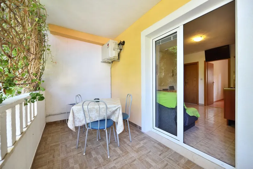 Apartments Plaza A3 - Image 1