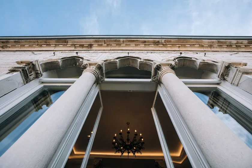 Demartini Luxury Palace - Image 1