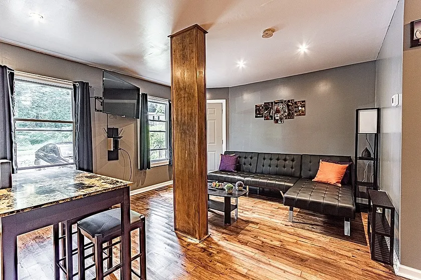 TigerTown Suite(A) in the Heart of Clemson 🐯 - Image 1