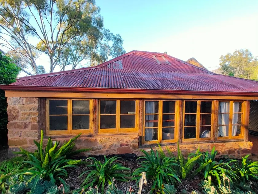 The Cottage @Bluey Blundstones - Image 1