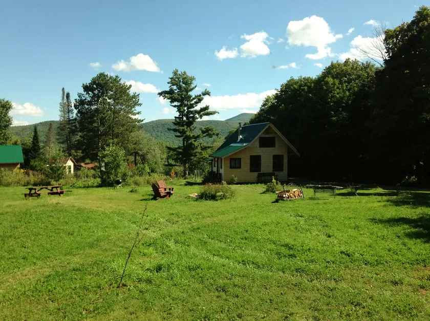 FARMSTAND GUEST HOUSE ON HOBBY FARM - Image 1