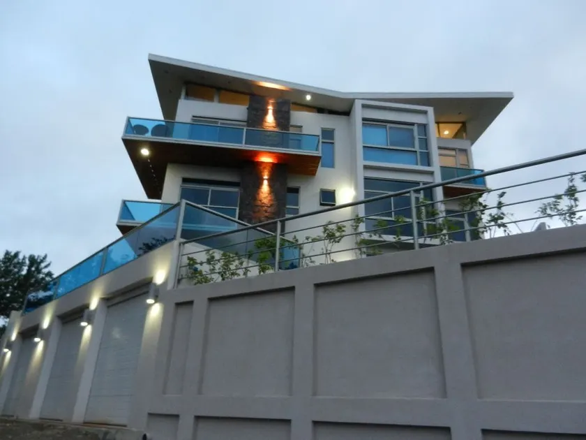 Modern condo w/ terrace and great Lake Arenal view - Image 1