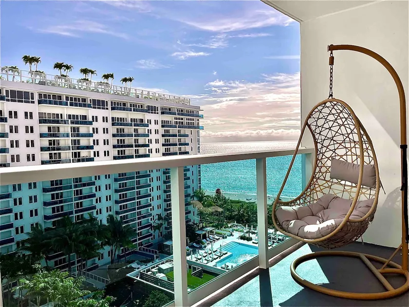 Chic Luxury Ocean View in 5 Star Resort w/ Balcony - Image 1