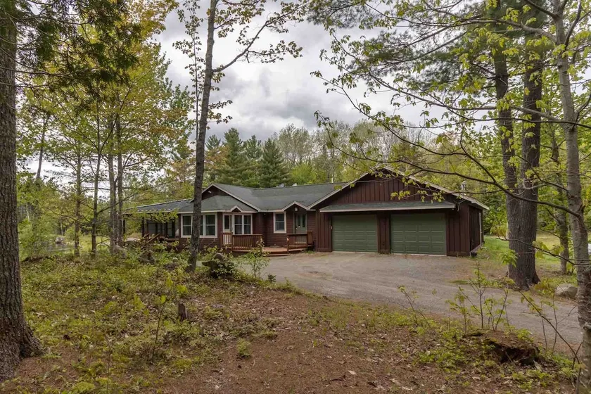 10-acre Cabin Escape - Image 1