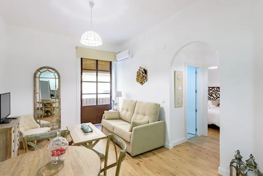 BOTANICAL APARTMENT I - Image 1