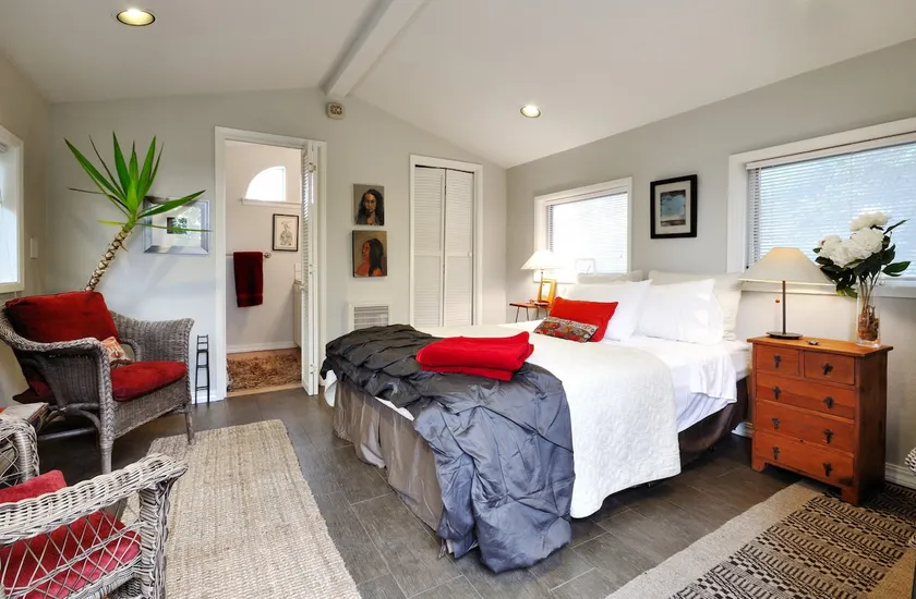 Treetops Cottage - Image 1