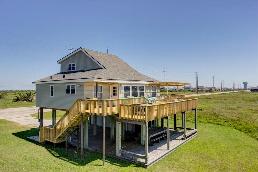 Sandy Ark Beachfront Home - Image 1