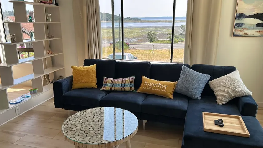 Seascape Stay - Image 1
