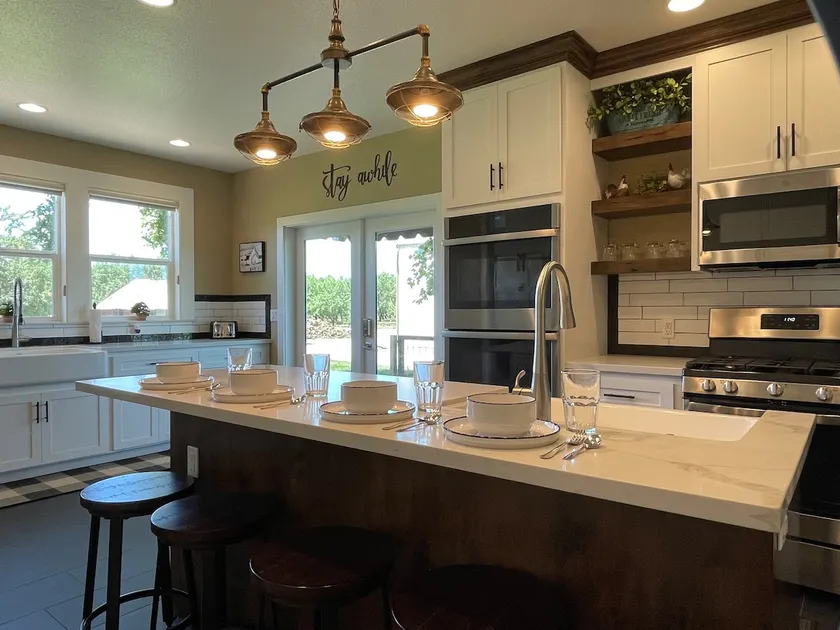 Entire Beautiful remodeled country ranch house - Image 1