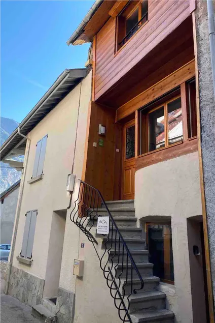 The Stable House Bourg d’Oisans -bike/hike/ski - Image 1