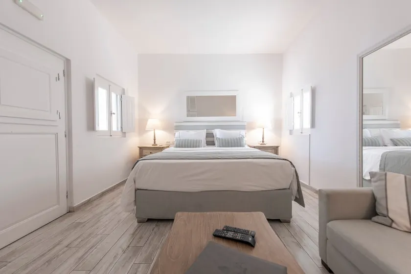 Easy-Access Studio · Walk to Caldera, Imerovigli - Image 1