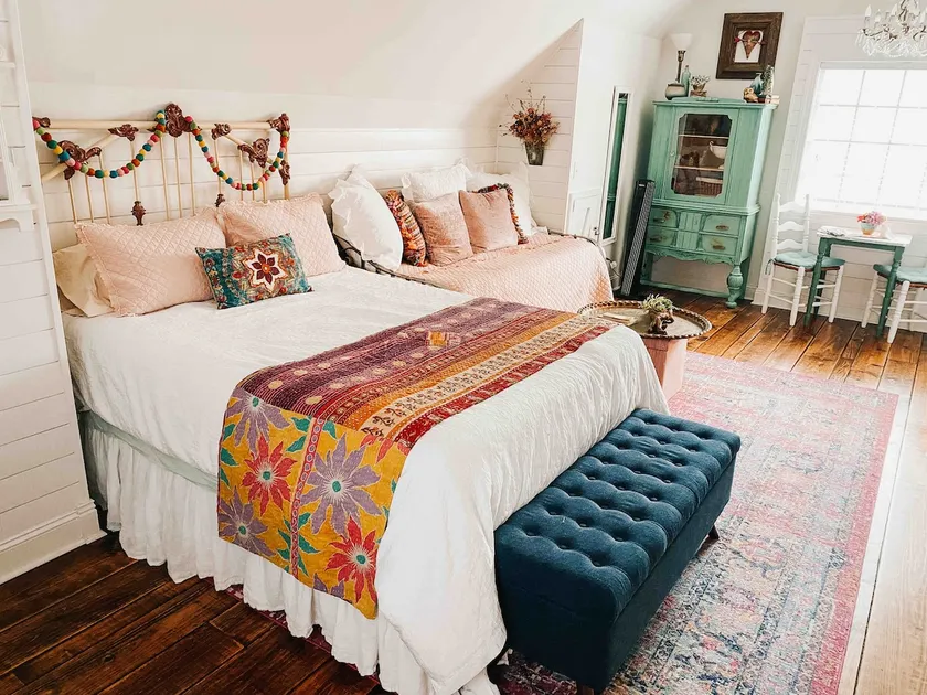 The Red Barn Loft - Charming Getaway in Nashville - Image 1