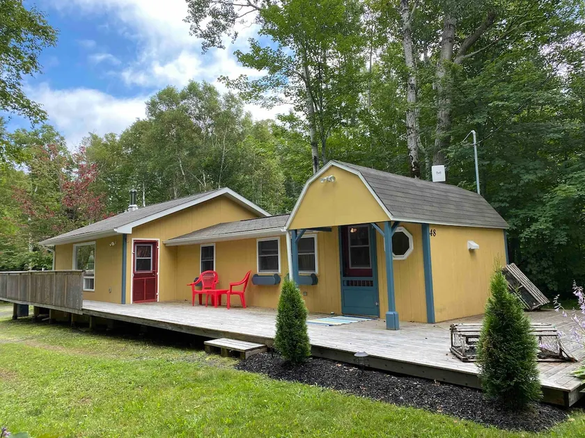 Cottage, bunkie, games room, close to golf courses - Image 1