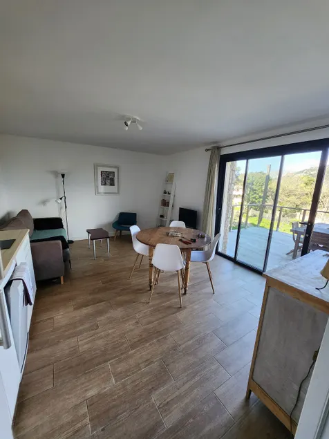 Furnished tourist accommodation with terrace near dream beach - Image 1
