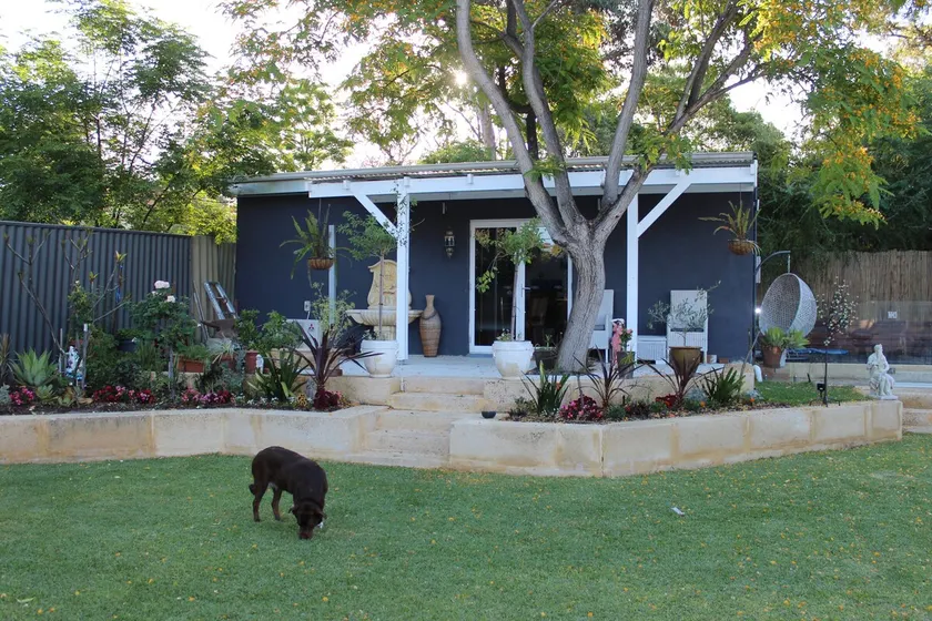 Private haven, self contained cottage - Image 1