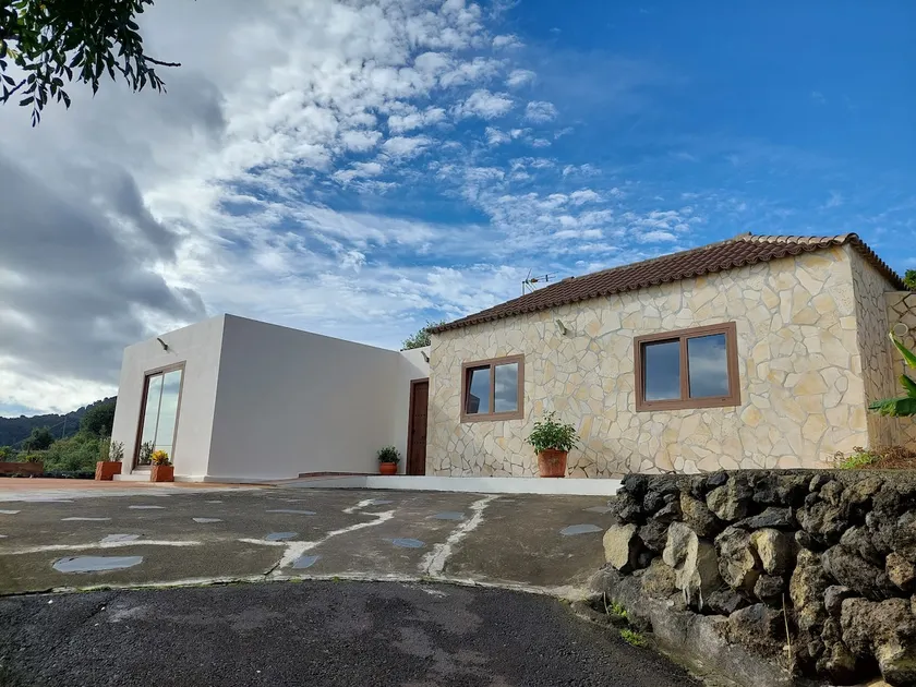 Casa Percea - Image 1