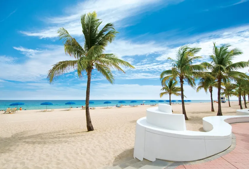 Fort Lauderdale, Centrally Located, 2 Bedroom, Sleeps 5 people! Harbourside Flats #4 - Image 1