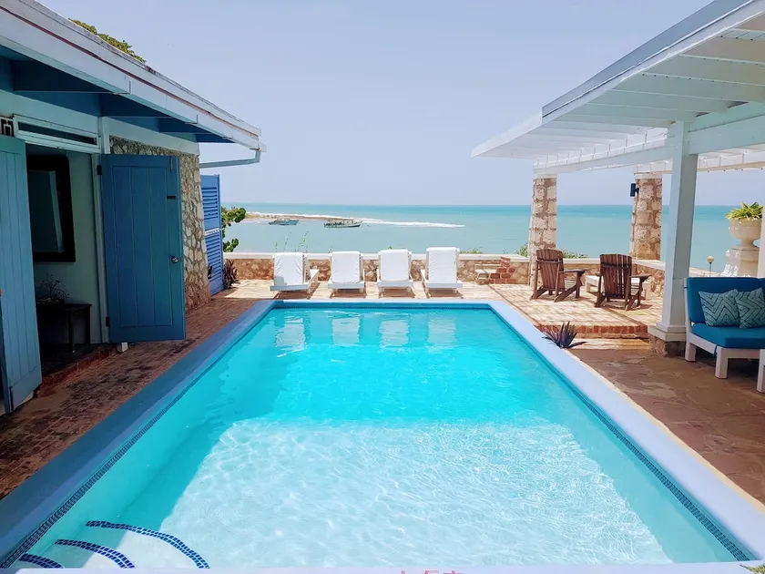 Lyric Villa fully staffed Ocean front w/pool - Image 1