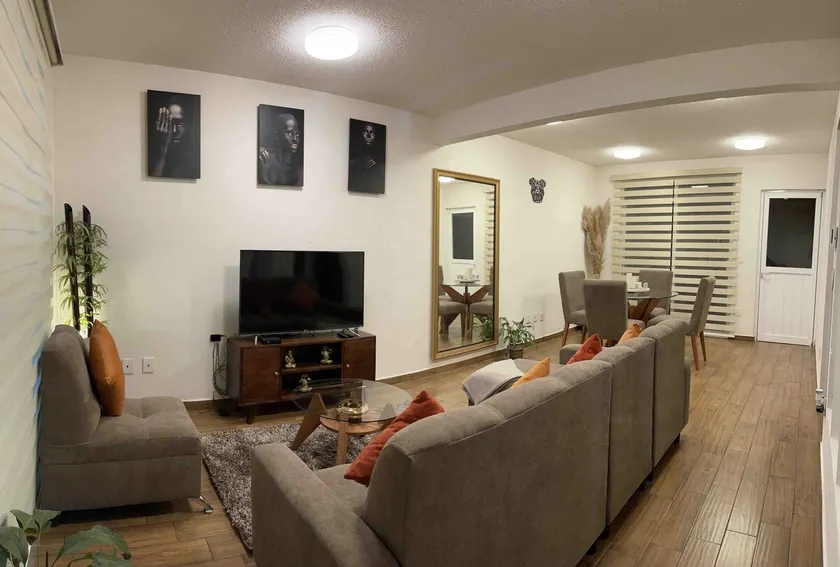 Beautiful entire condominium: Private, modern apartment. - Image 1