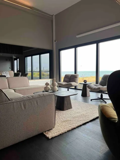 Ocean View Suite Keflavik - Image 1