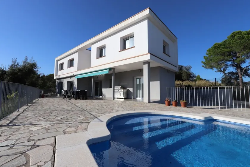 Luxurious, new, modern and bright villa, - Image 1