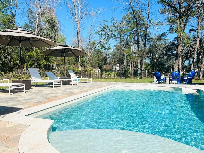 Private Pool Getaway • 5 min Beach • Sleeps 9 - Image 1