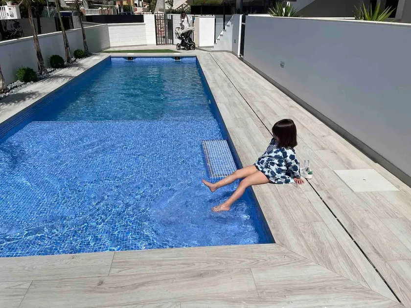 Frontsea Beach bungalow with swiming pool and long terrace - Image 1