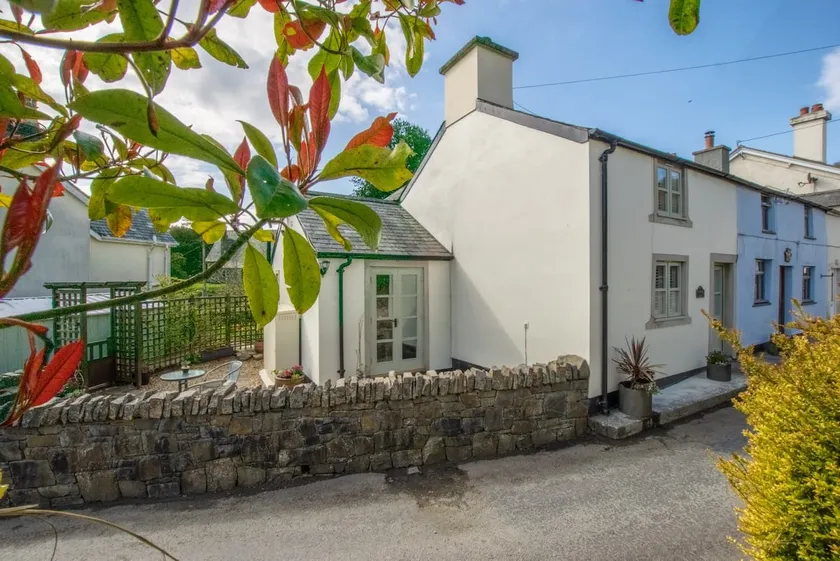 Stunning Country Cottage - Image 1