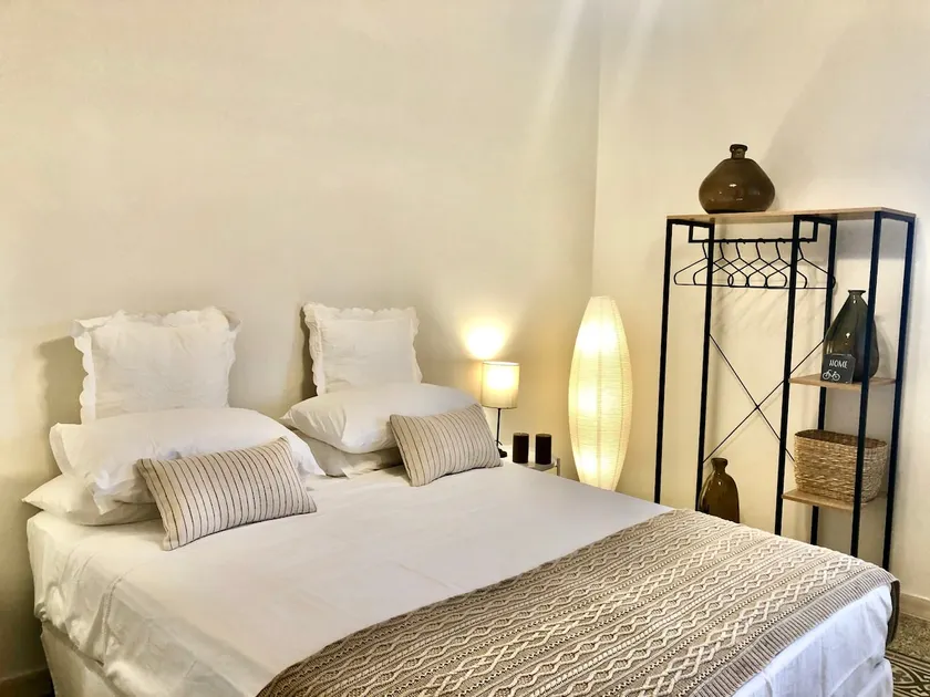 BARRIQUE Guest House - Image 1