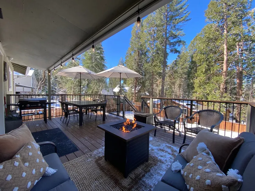Timber Lodge, Come Hike & Ski! 3 King Beds 3 Baths - Image 1