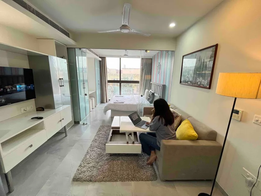 Plumex Plush- 1BHK Luxury Studio in City Center - Image 1