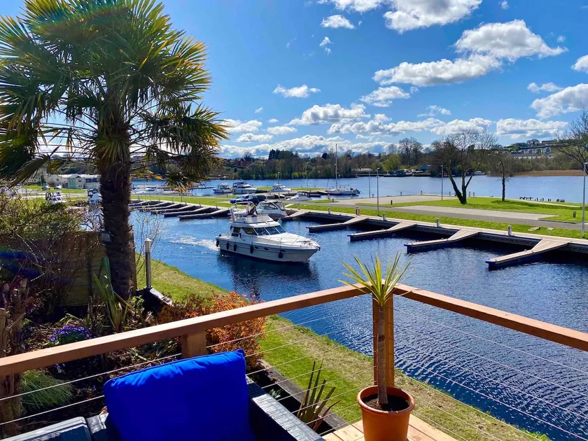Luxury Riverside Holiday Home in stunning Ballina / Killaloe - The Derg House - Image 1
