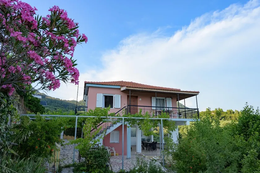 House in Zaloggo - Image 1
