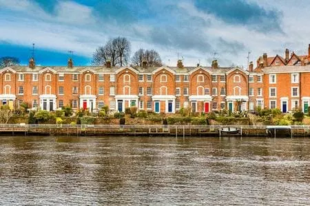”Rondeva” Great Holiday Home Facing The River Dee - Image 1