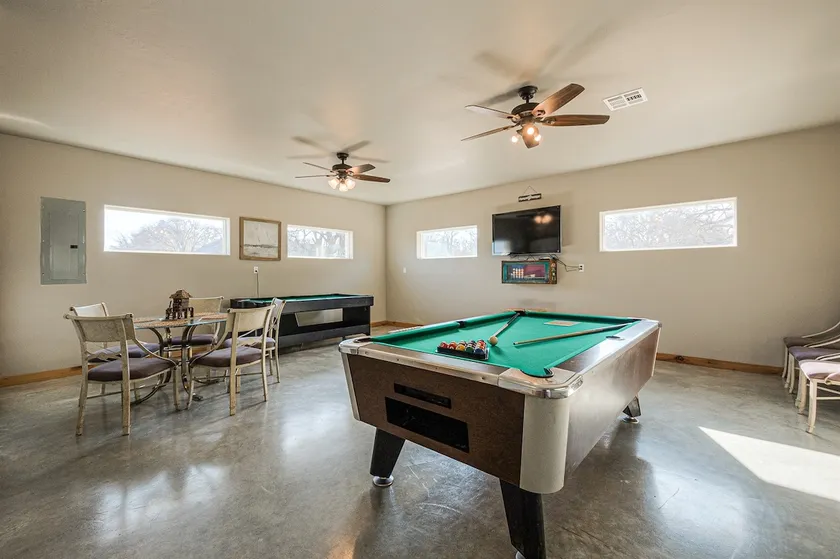 2Kings 7Queens 2Twins 2Fulls - Pool Table - Near BoatRamp&Beach - Image 1