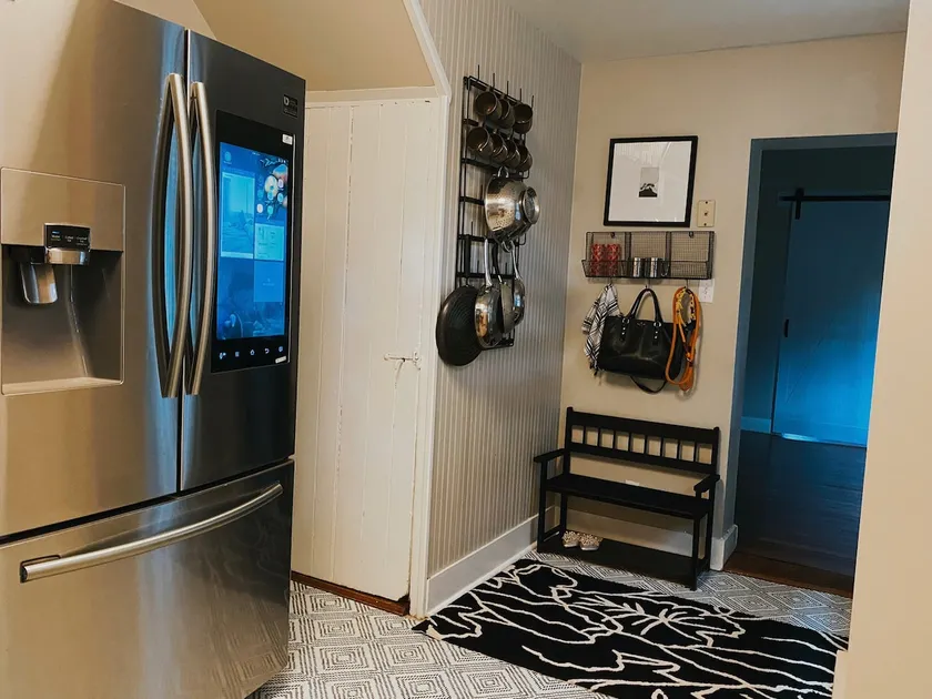 Renovated tech-house in historic downtown - Image 1