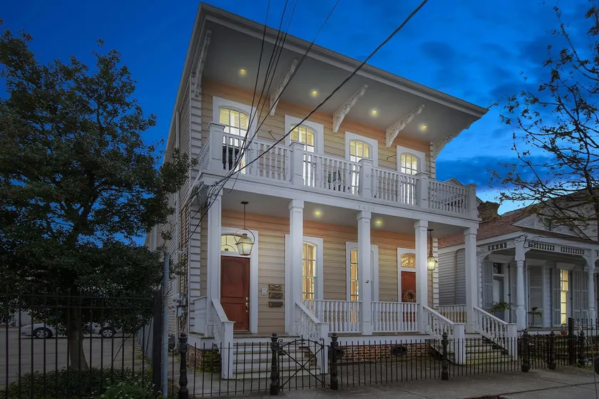 Elegant Historic Condo Steps from St Charles Ave - Image 1