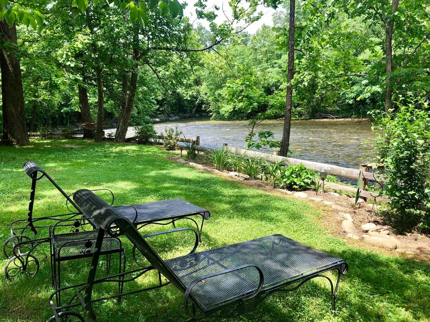 Little River Escape in the Smokies! - Image 1