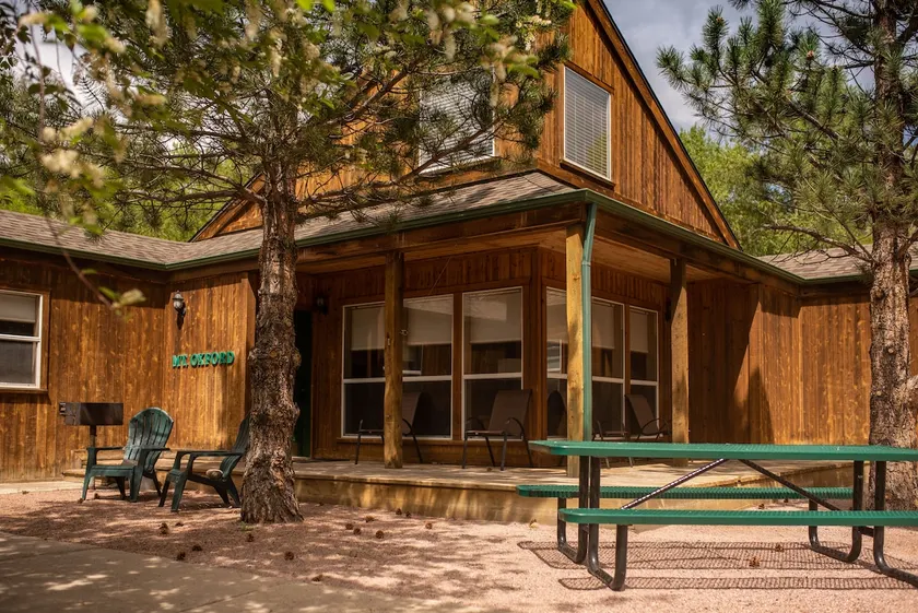 Mt. Oxford Chalet at Creekside chalets - Image 1